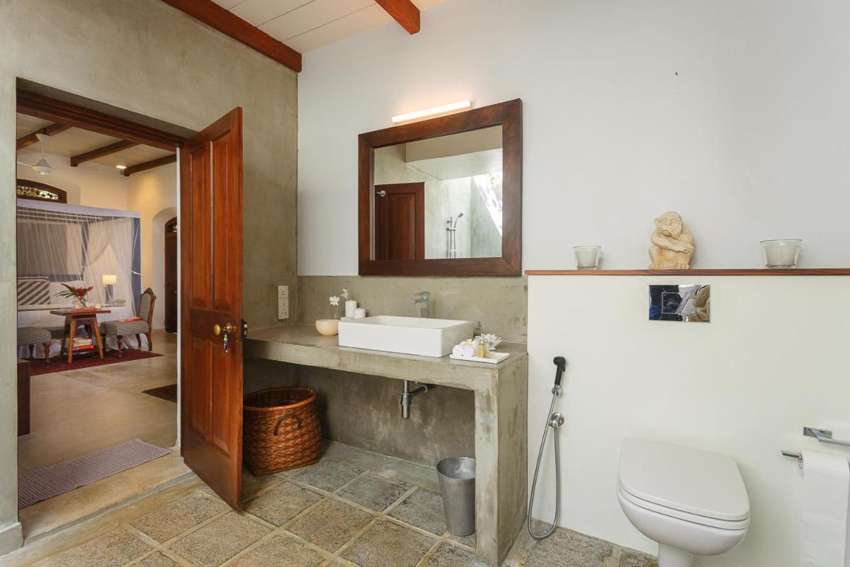 Mo River House Luxury Villa Hikkaduwa Bagian luar foto