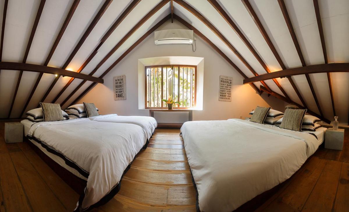 Mo River House Luxury Villa Hikkaduwa Bagian luar foto