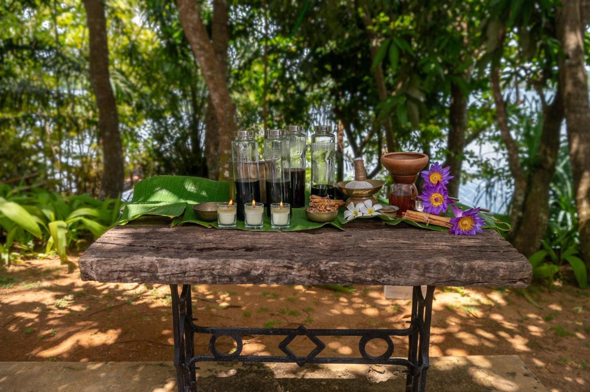 Mo River House Luxury Villa Hikkaduwa Bagian luar foto