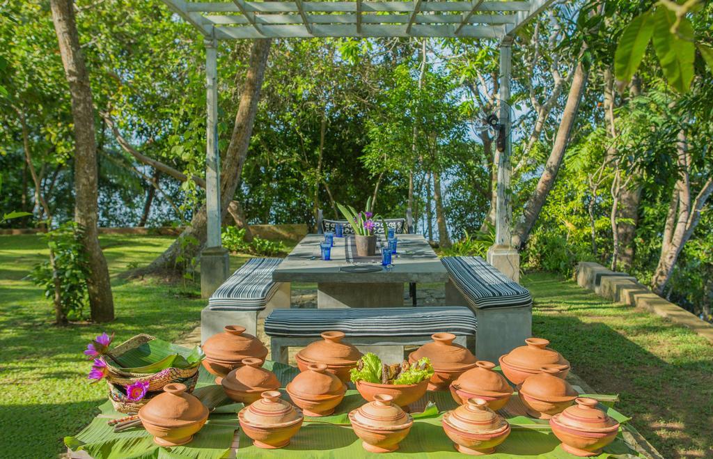 Mo River House Luxury Villa Hikkaduwa Bagian luar foto